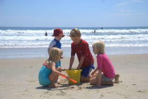 1205771_kids_on_family_beach_vacation_2.jpg