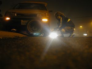 3496_changing_a_tire_at_night.jpg