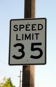 525627_speed_limit_35.jpg