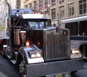 569266_truck_5th_avenue.jpg