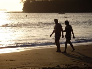 830161_couple_at_sunset.jpg