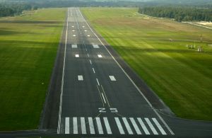 871885_airstrip.jpg