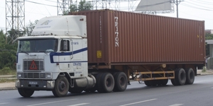 containertruck.jpg